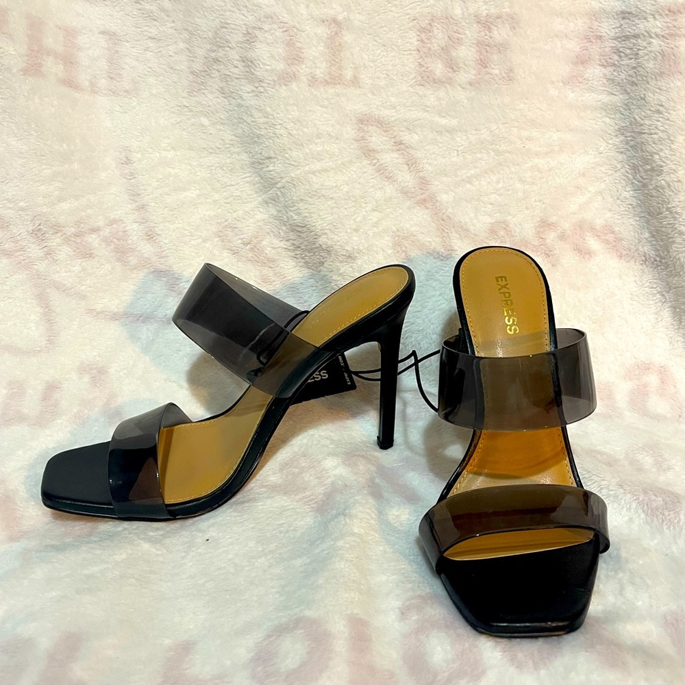 Express women’s heels size 6.5 black new with tags